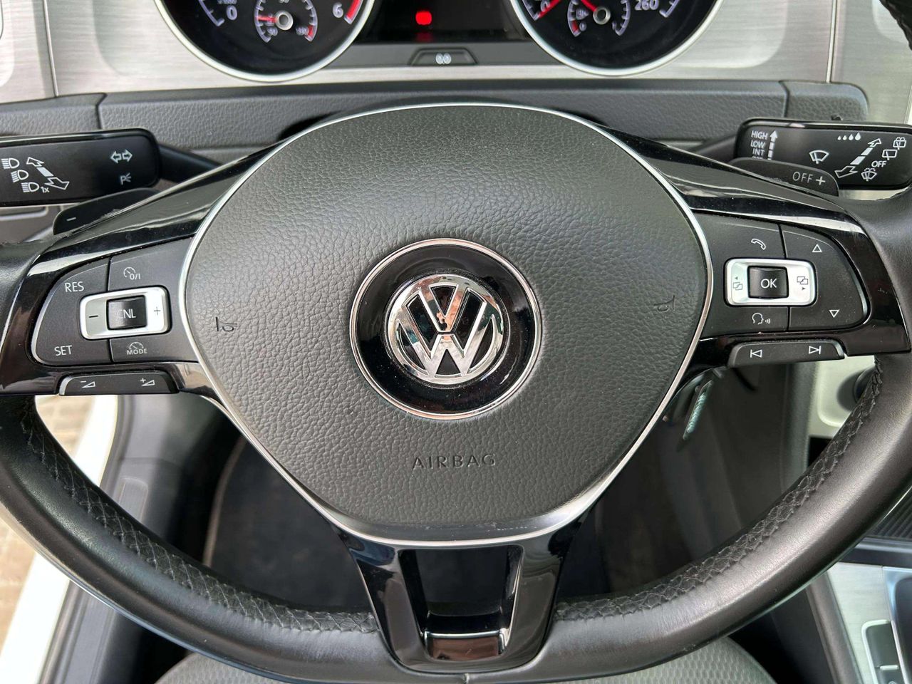 Foto Volkswagen Golf 14