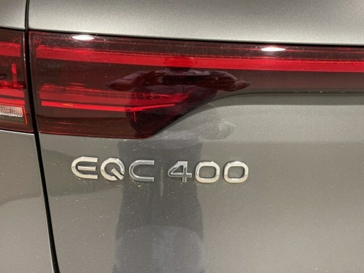 Foto Mercedes-Benz EQC 12