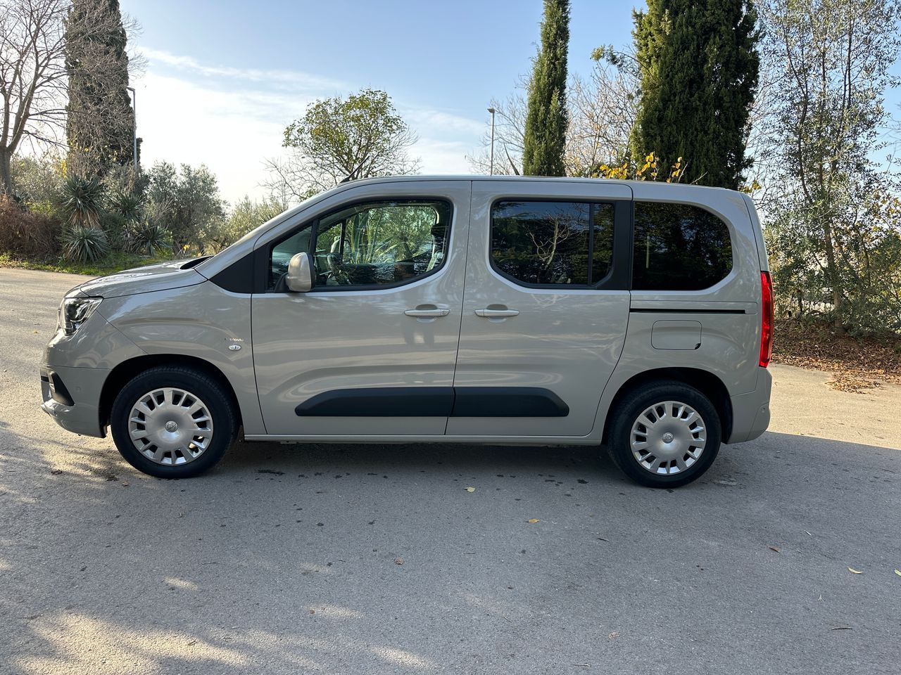 Foto Opel Combo Life 15