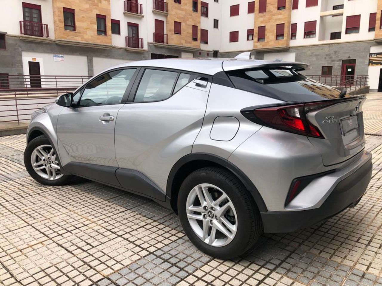 Foto Toyota C-HR 5