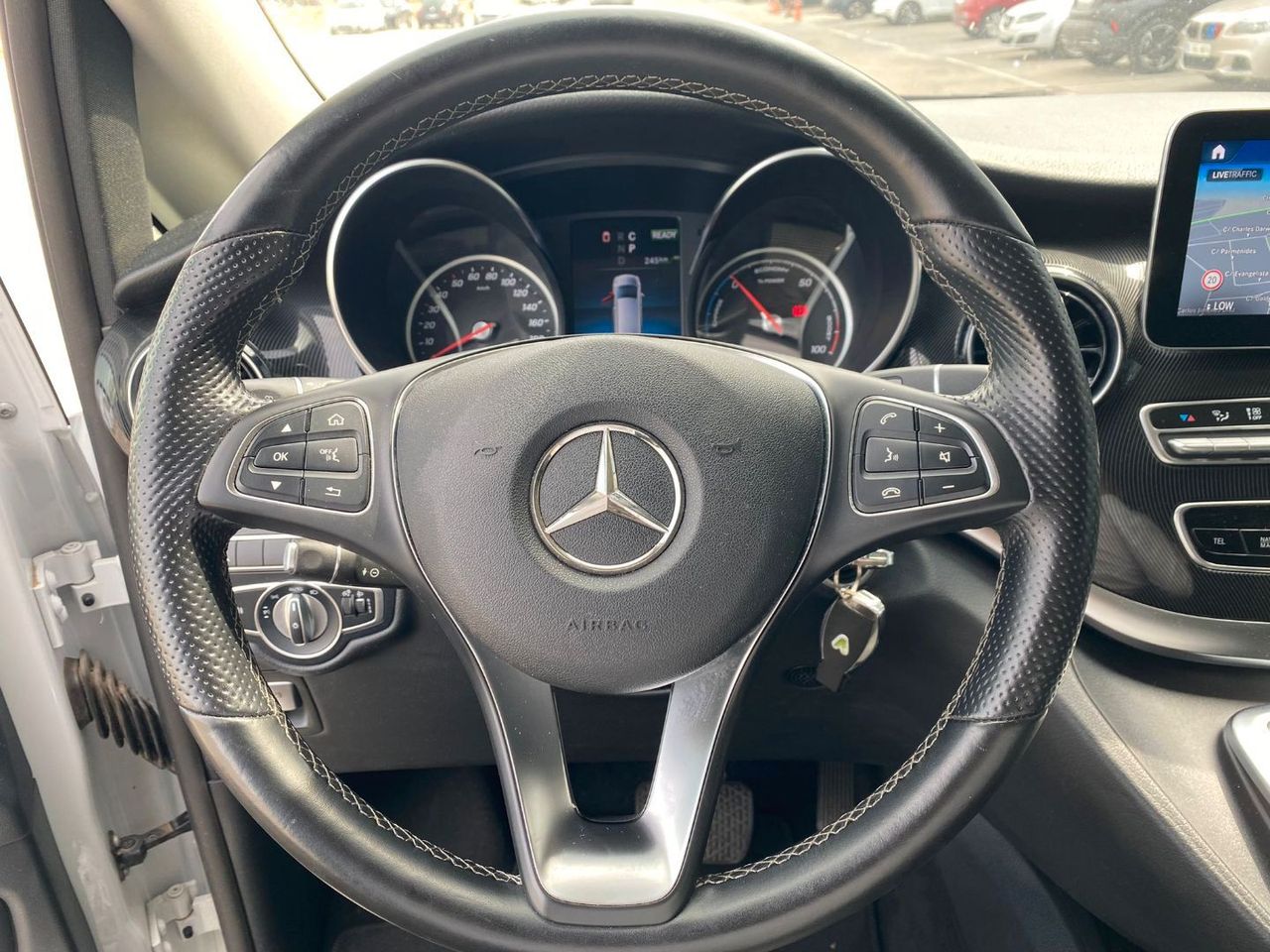 Foto Mercedes-Benz EQV 19