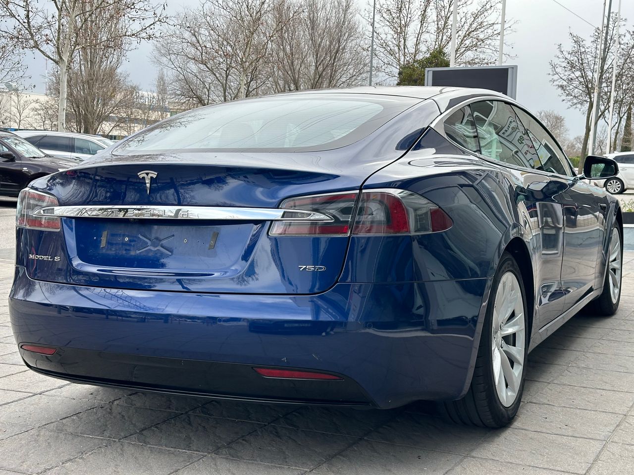 Foto Tesla Model  S 23