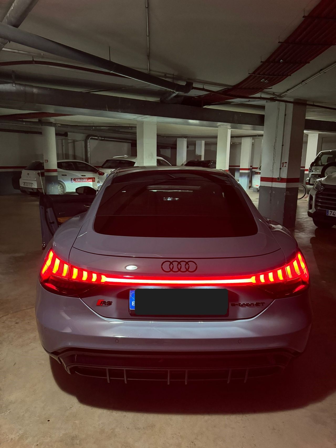 Foto Audi E-tron 9