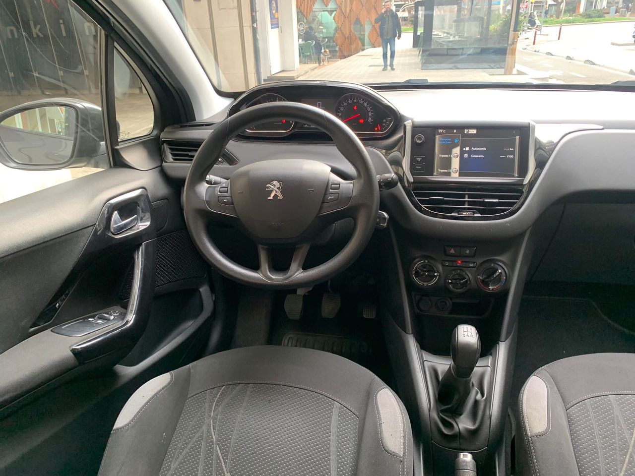 Foto Peugeot 208 10