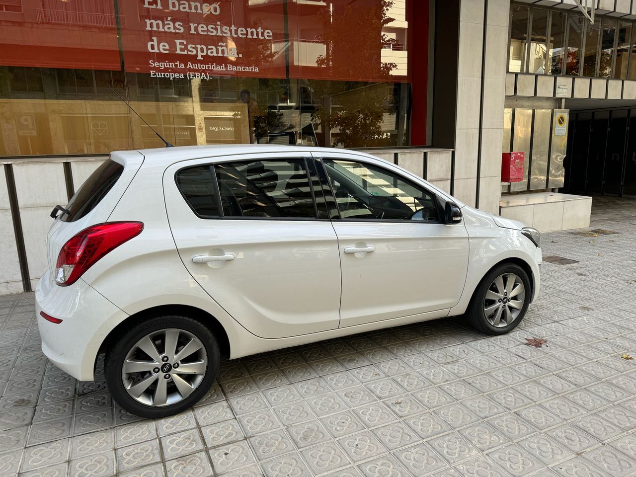 Foto Hyundai i20 4