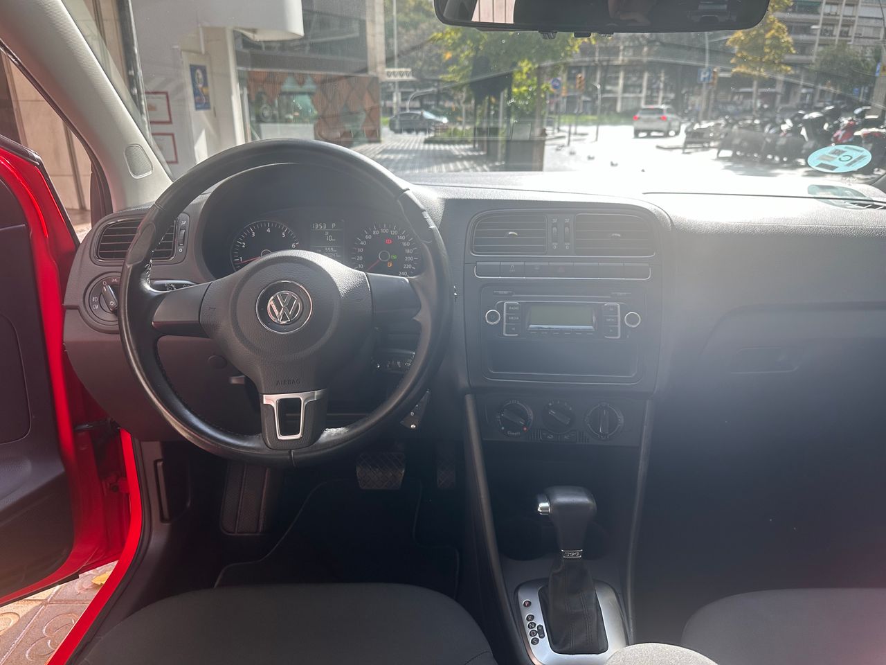 Foto Volkswagen Polo 14