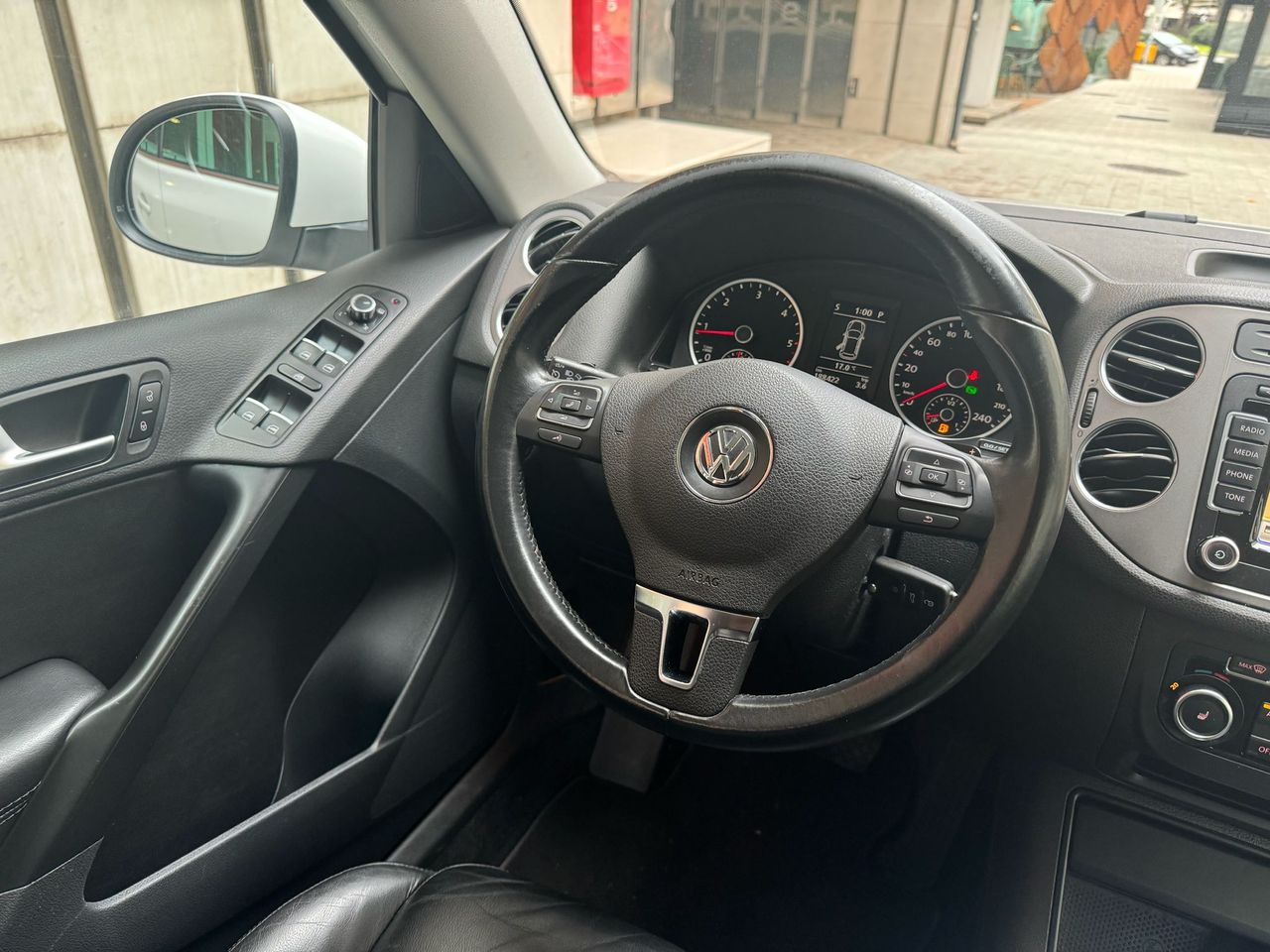 Foto Volkswagen Tiguan 16