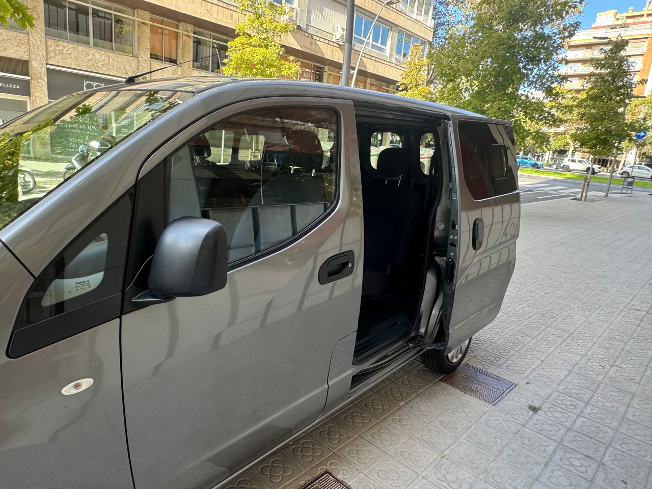 Foto Nissan NV200 16