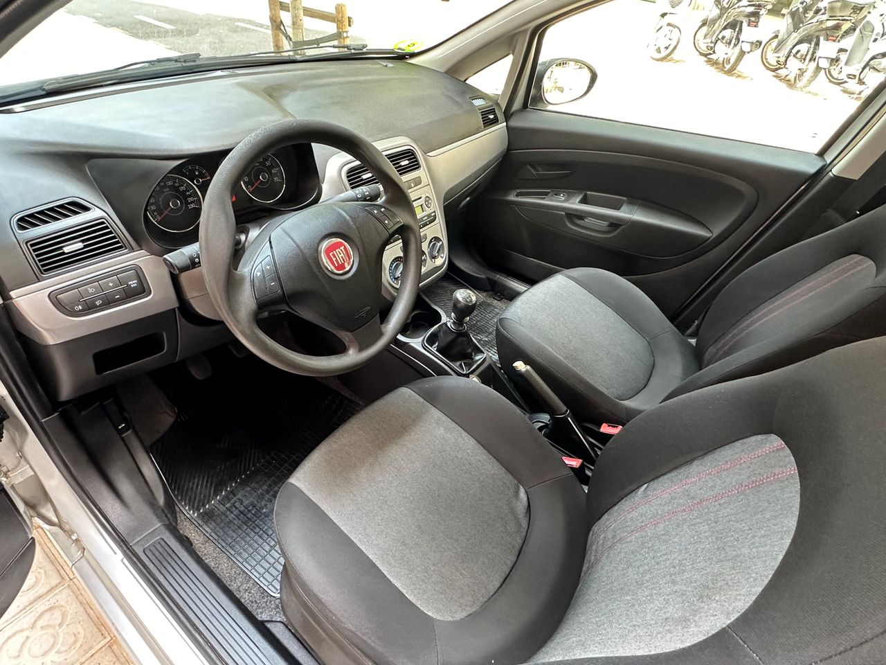 Foto Fiat Punto 9