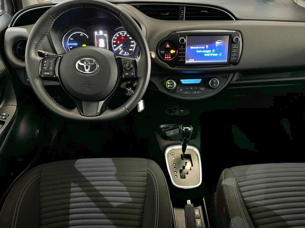 Foto Toyota Yaris 10