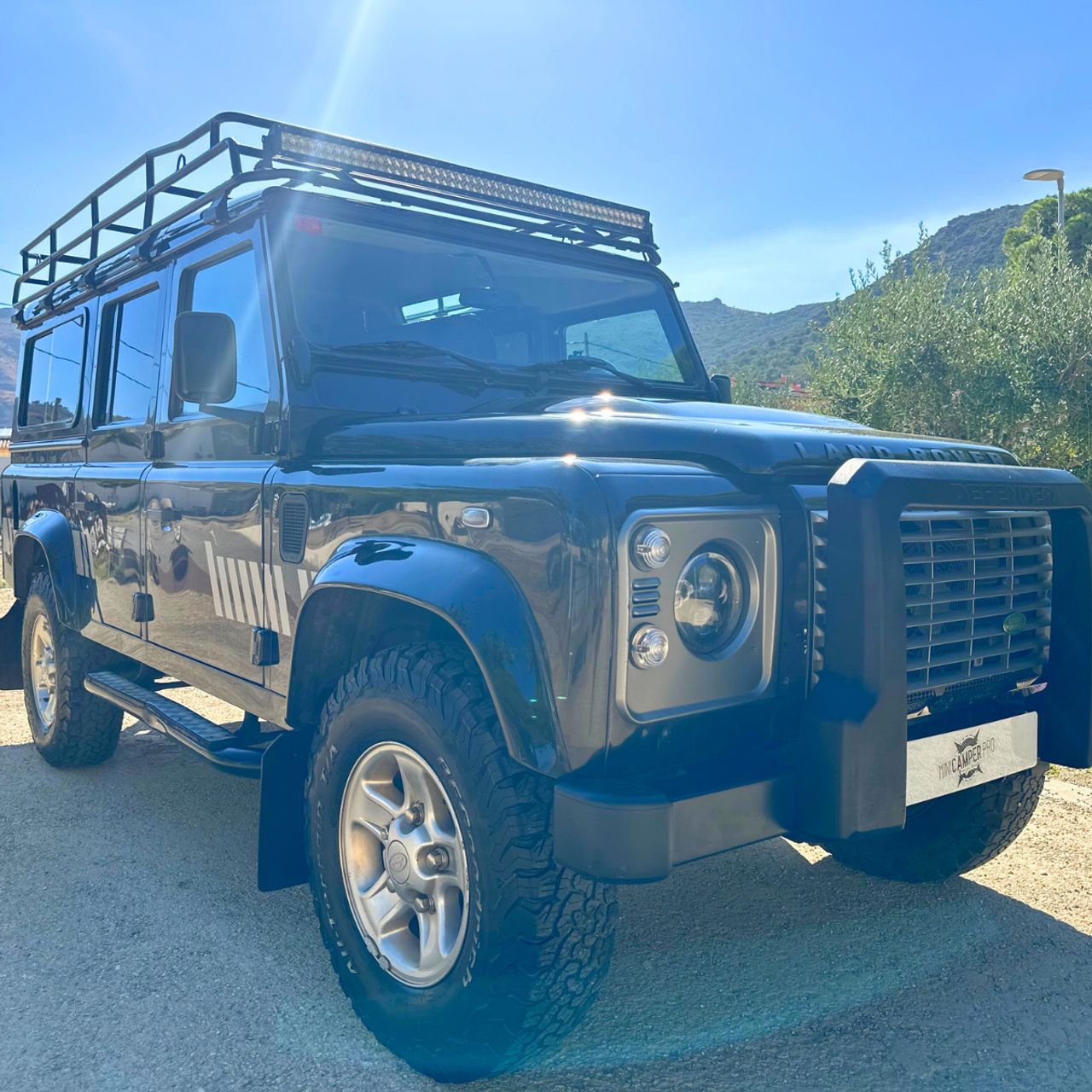 Foto Land-Rover Defender 10