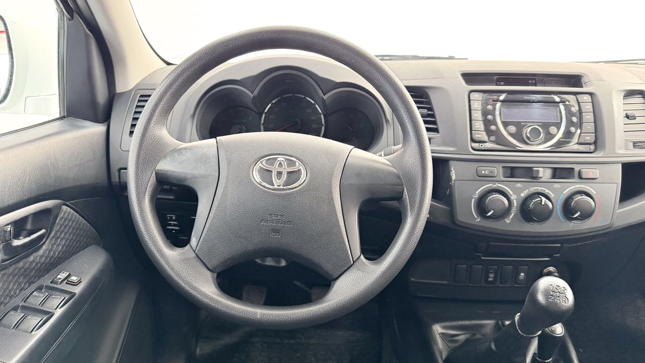 Foto Toyota Hilux 8