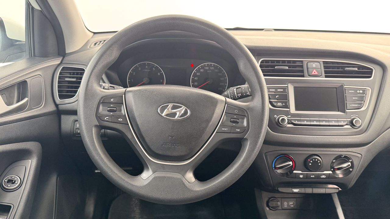 Foto Hyundai i20 7