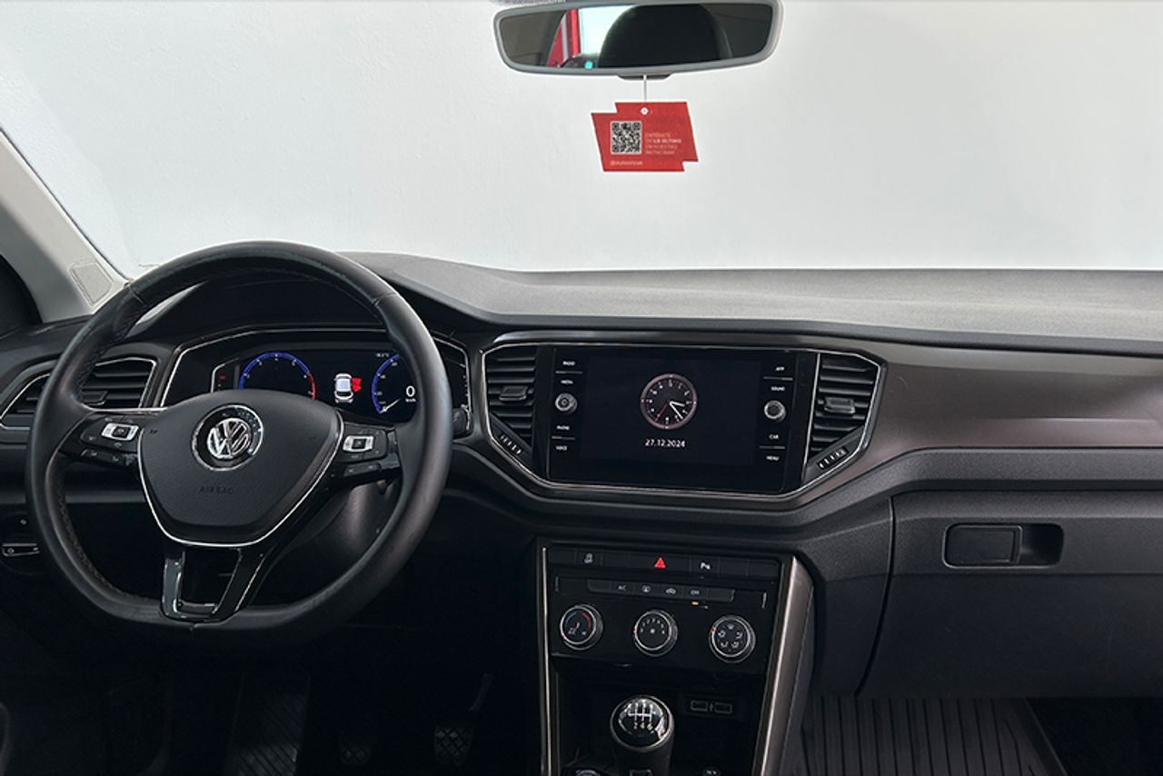 Foto Volkswagen T-Roc 5