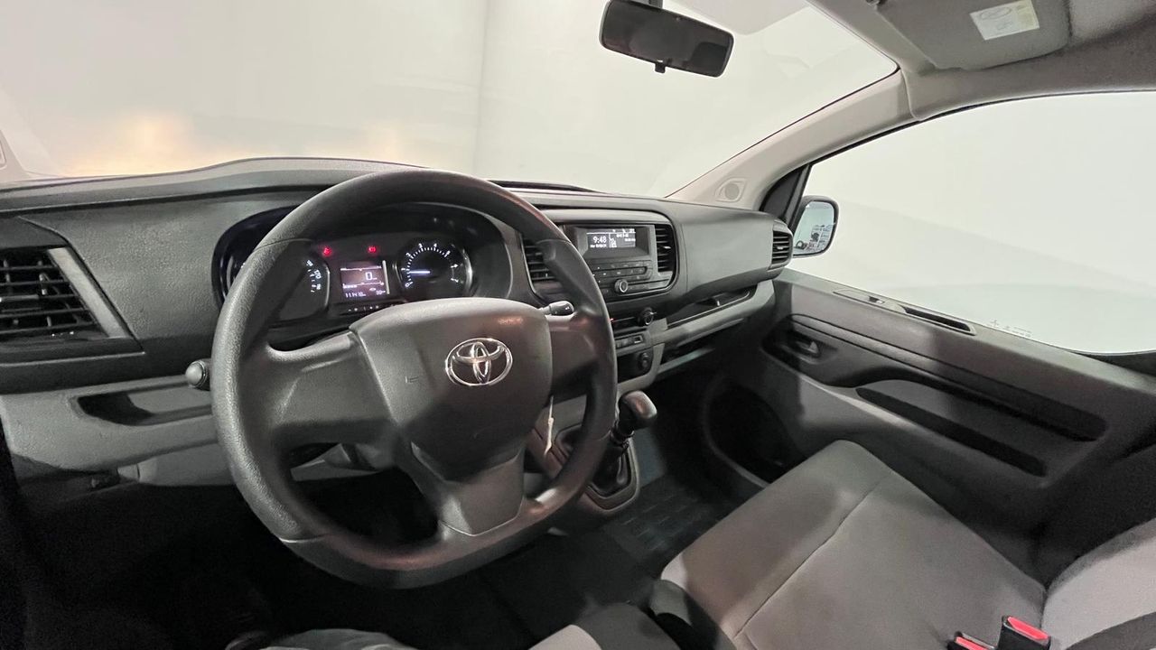 Foto Toyota Proace 18