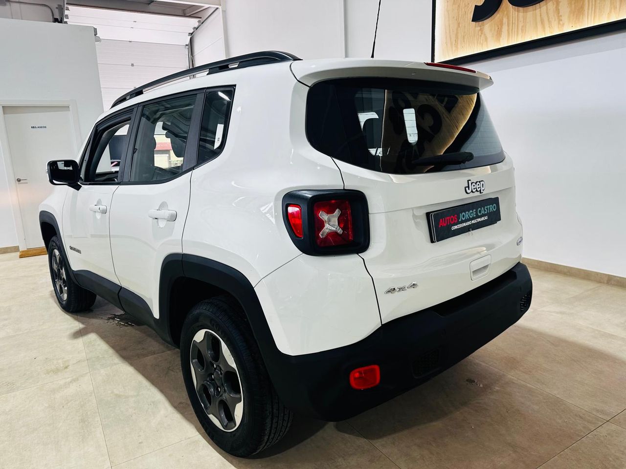 Foto Jeep Renegade 4