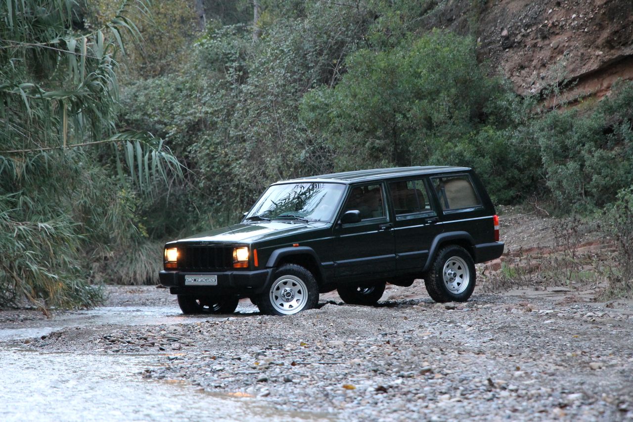 Foto Jeep Cherokee 54