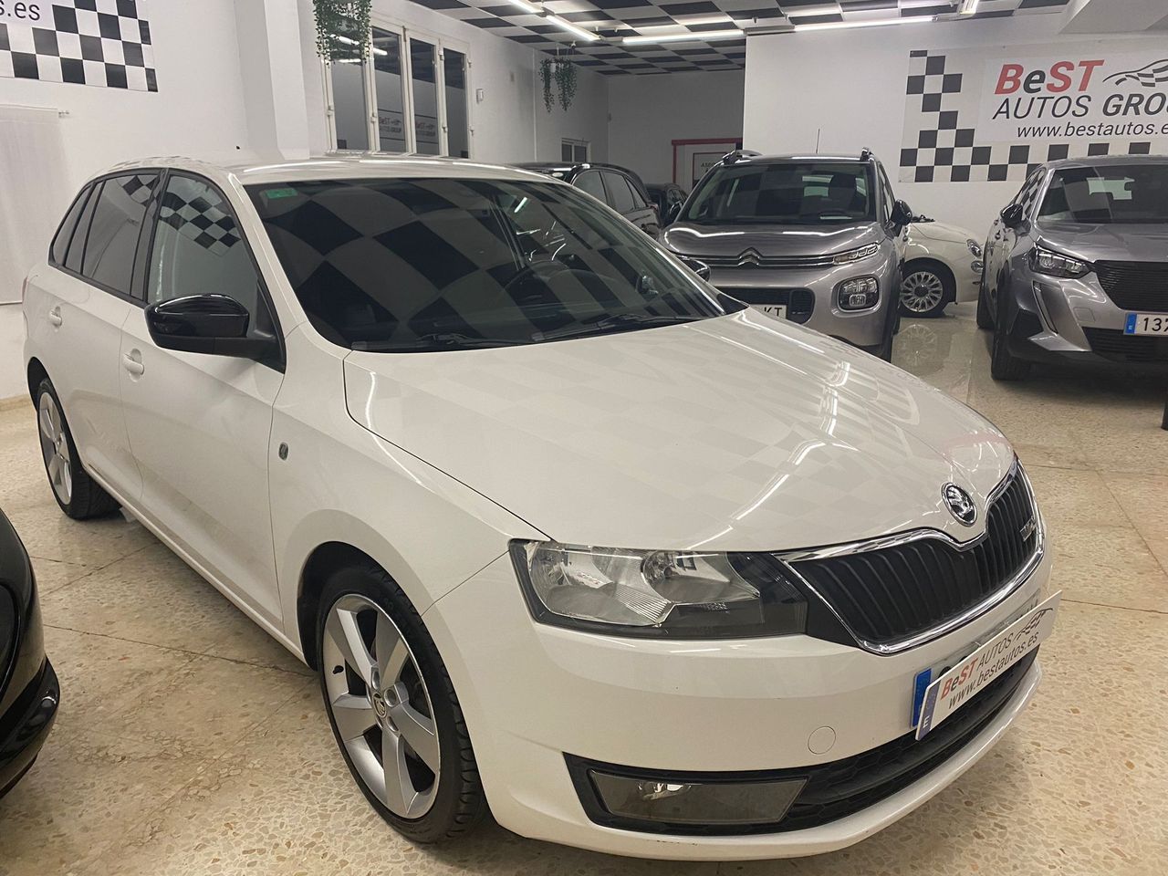 Foto Skoda Rapid 2