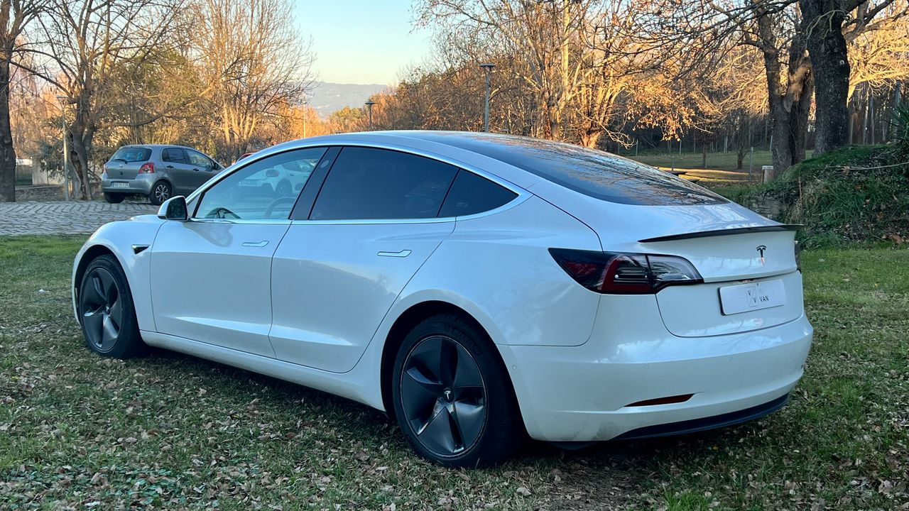 Foto Tesla Model 3 8