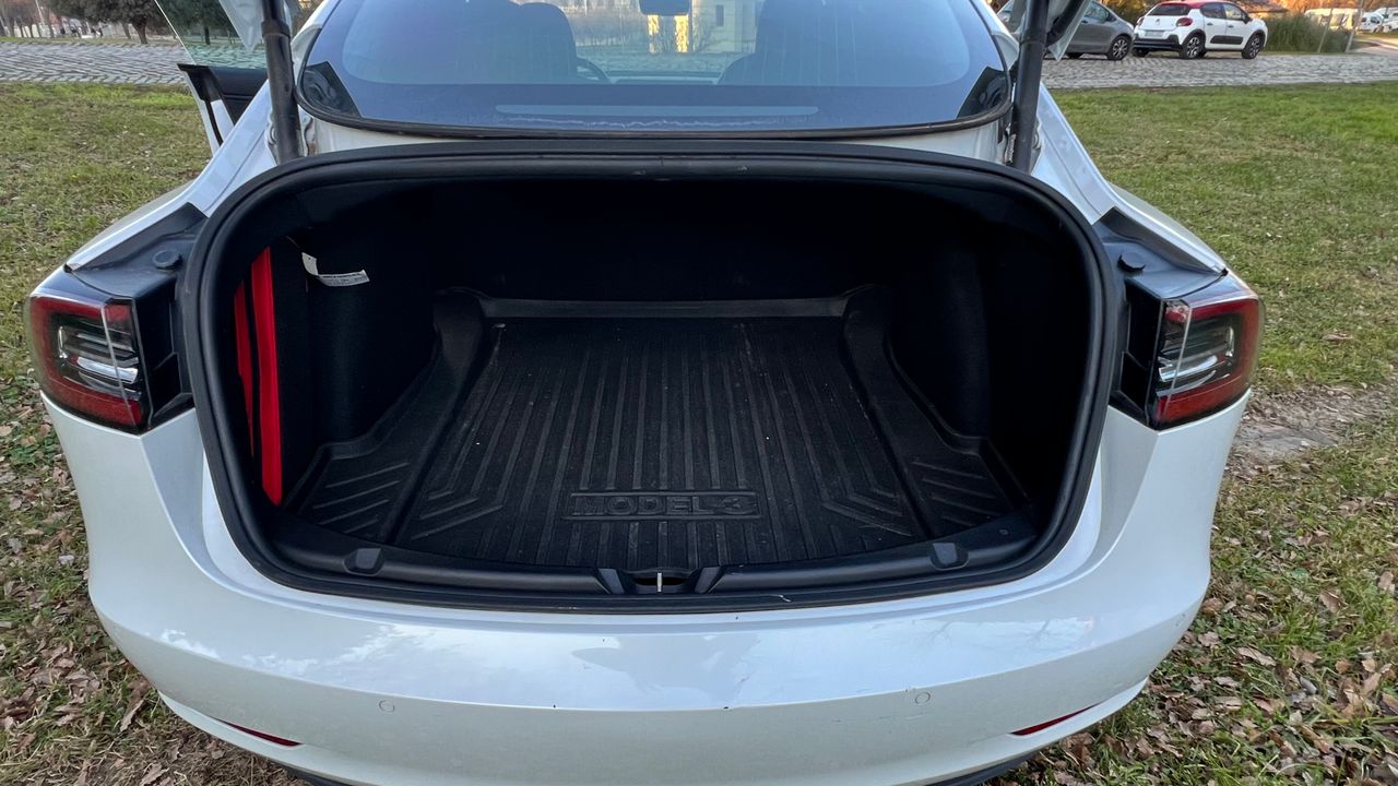 Foto Tesla Model 3 15