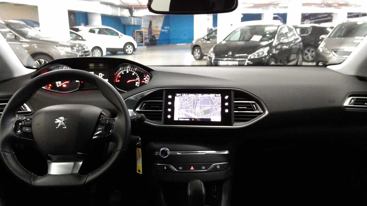 Foto Peugeot 308 8