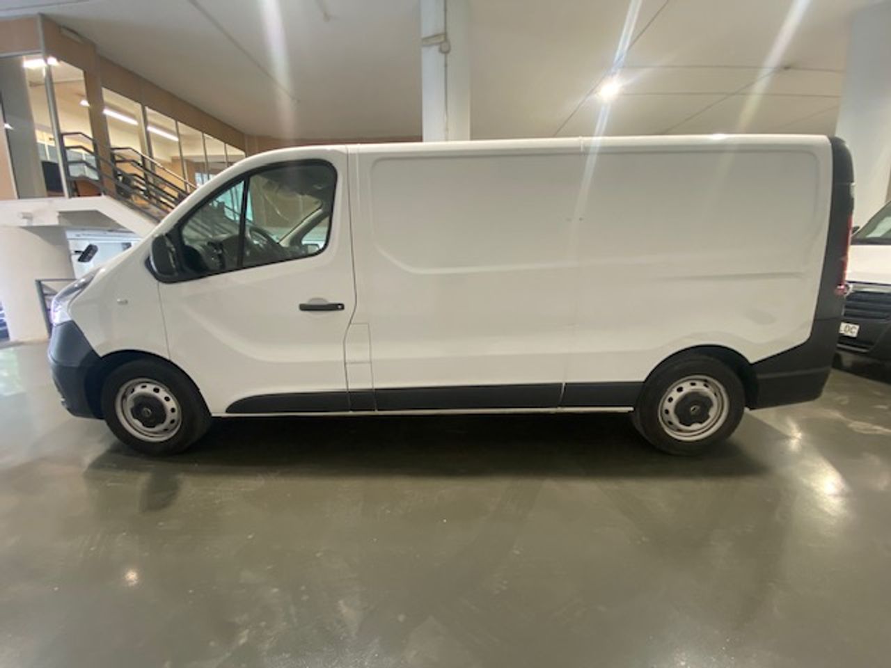 Foto Nissan NV300 4