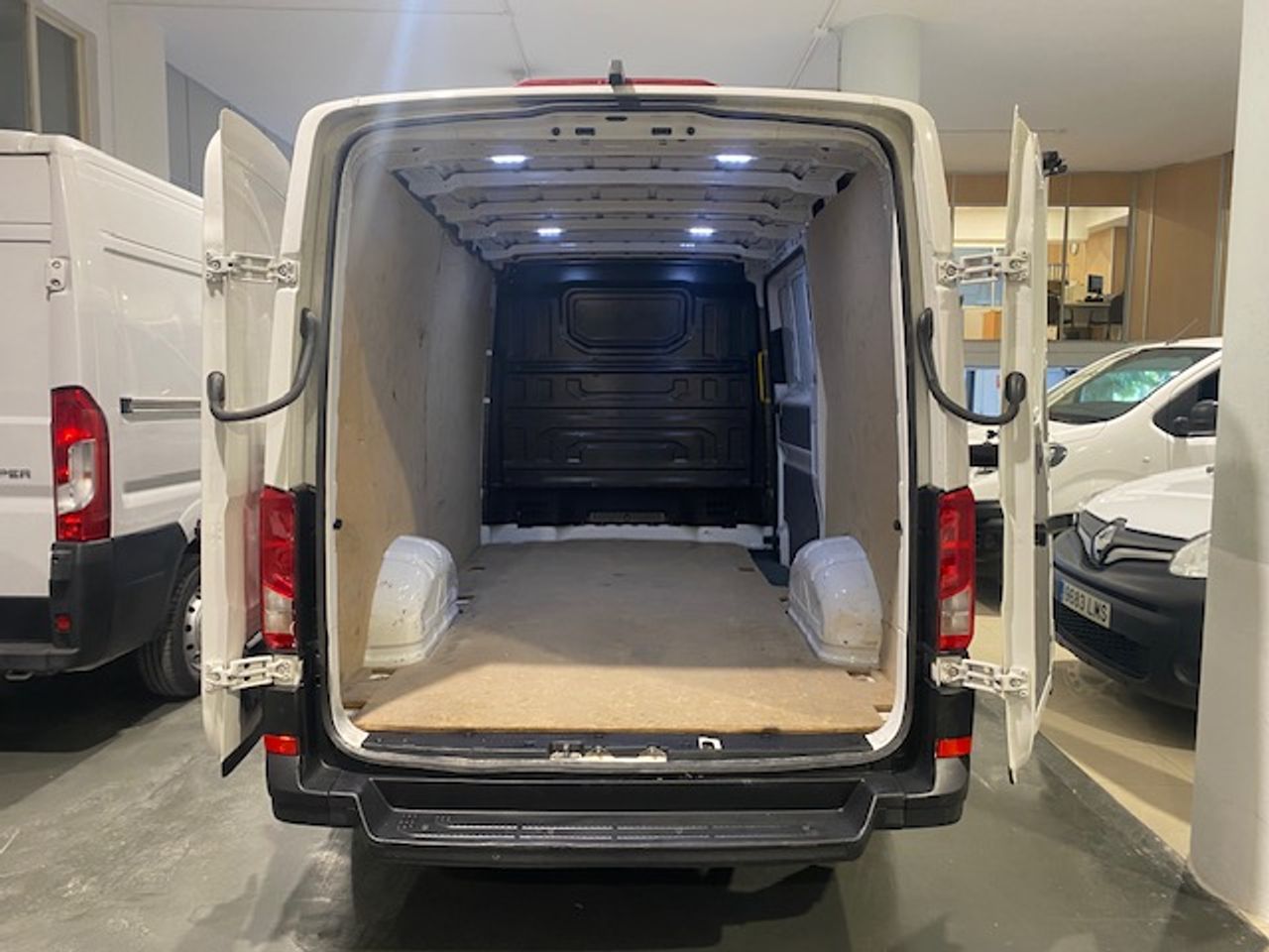 Foto Volkswagen Crafter 10