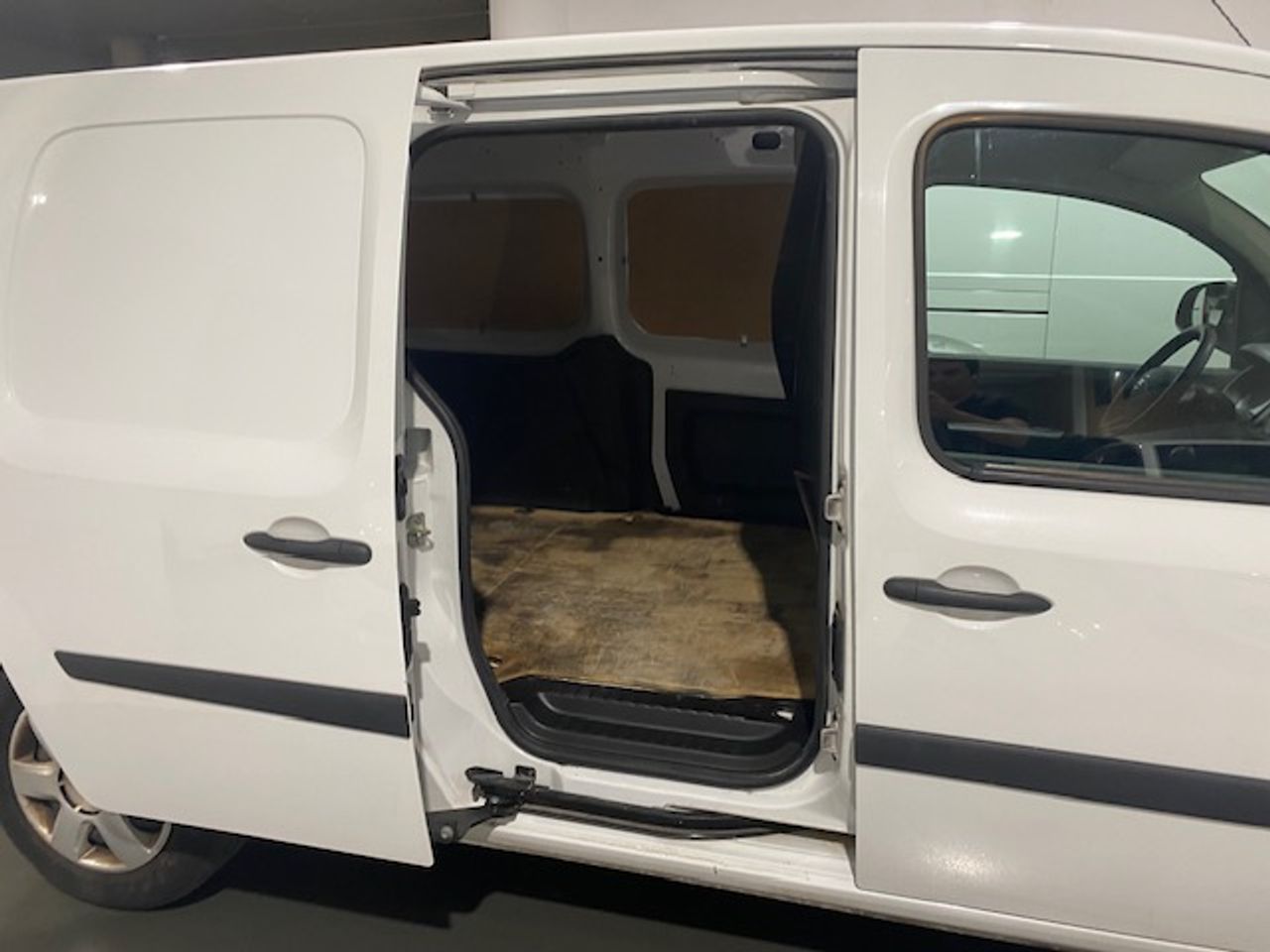 Foto Nissan NV250 12