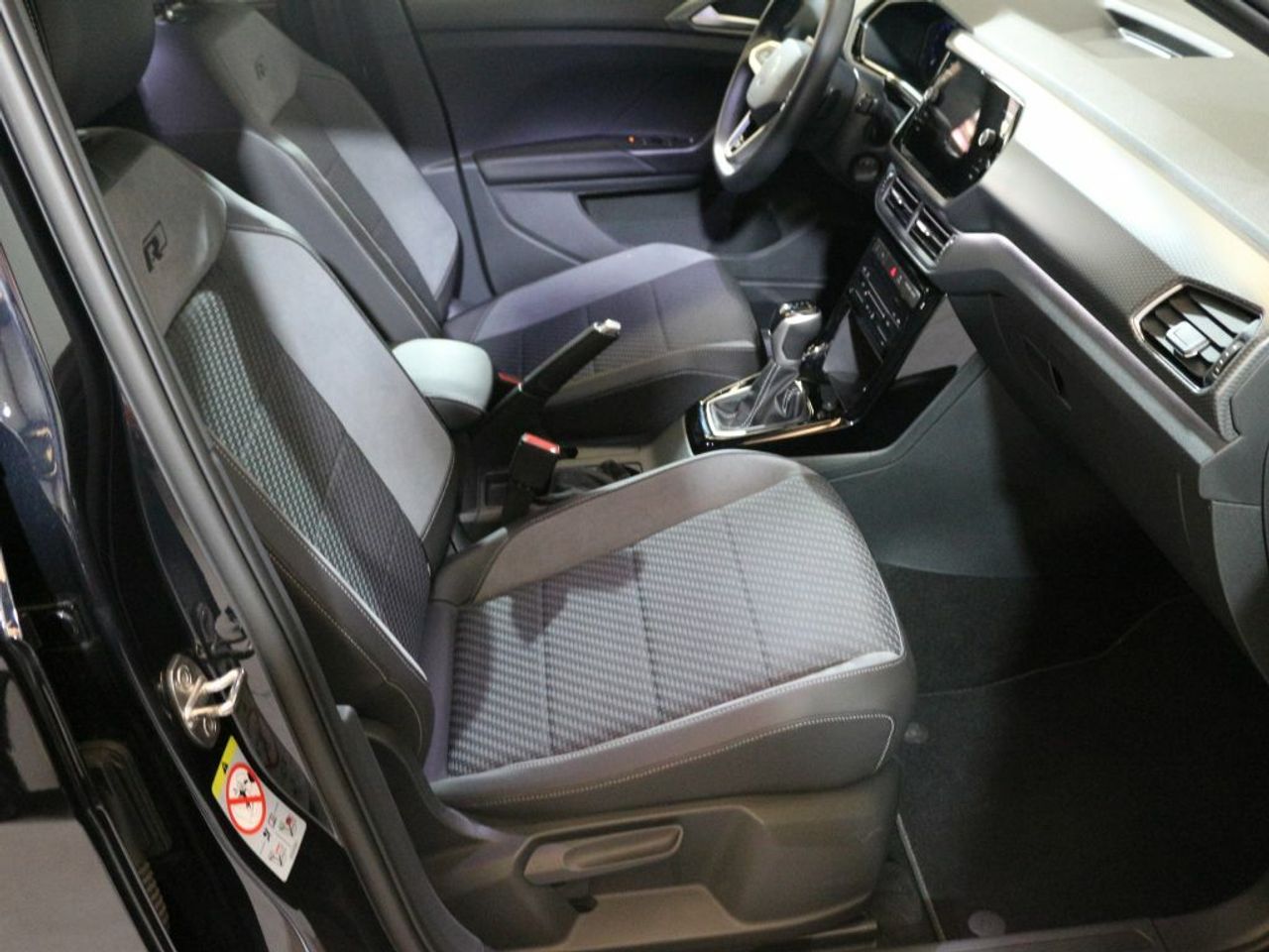 Foto Volkswagen T-Cross 14