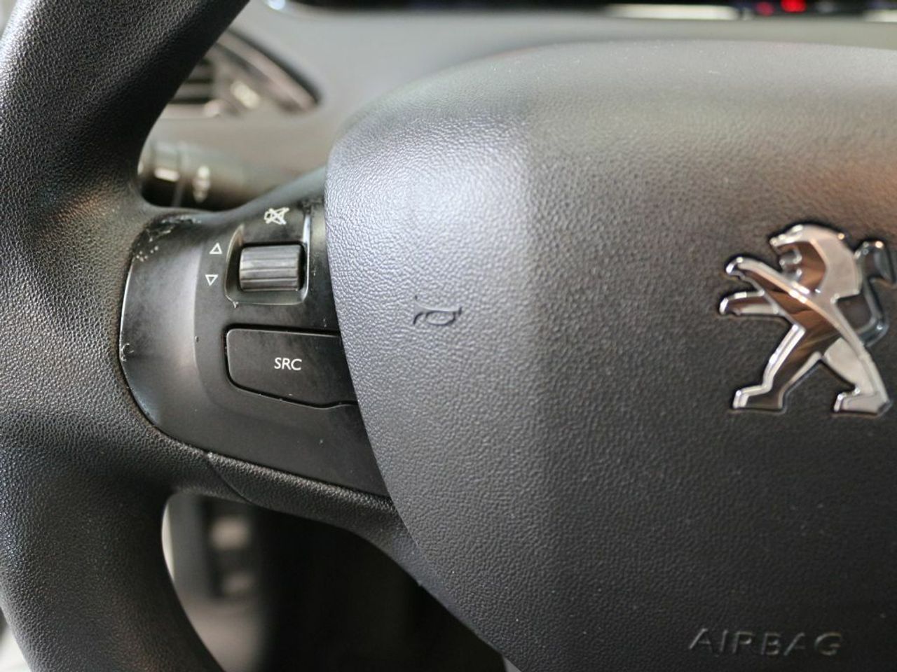 Foto Peugeot 208 13