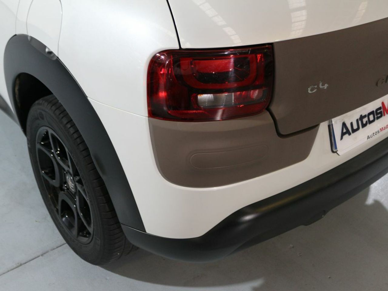 Foto Citroën C4 Cactus 23