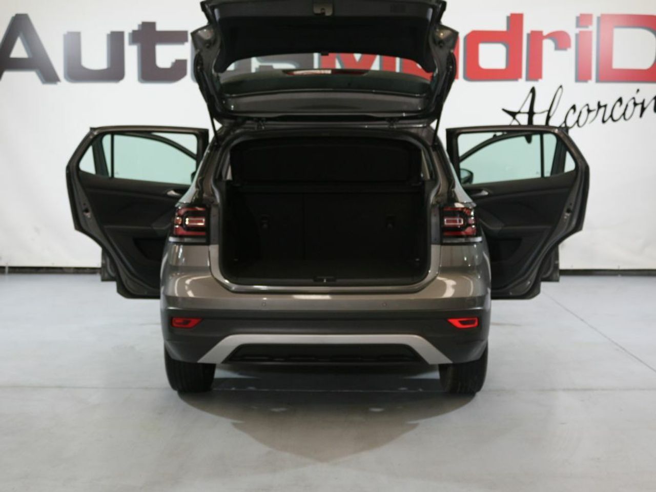 Foto Volkswagen T-Cross 4