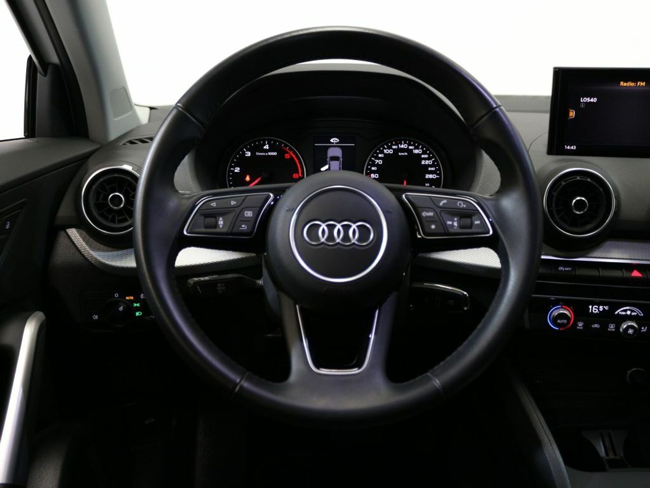 Foto Audi Q2 15