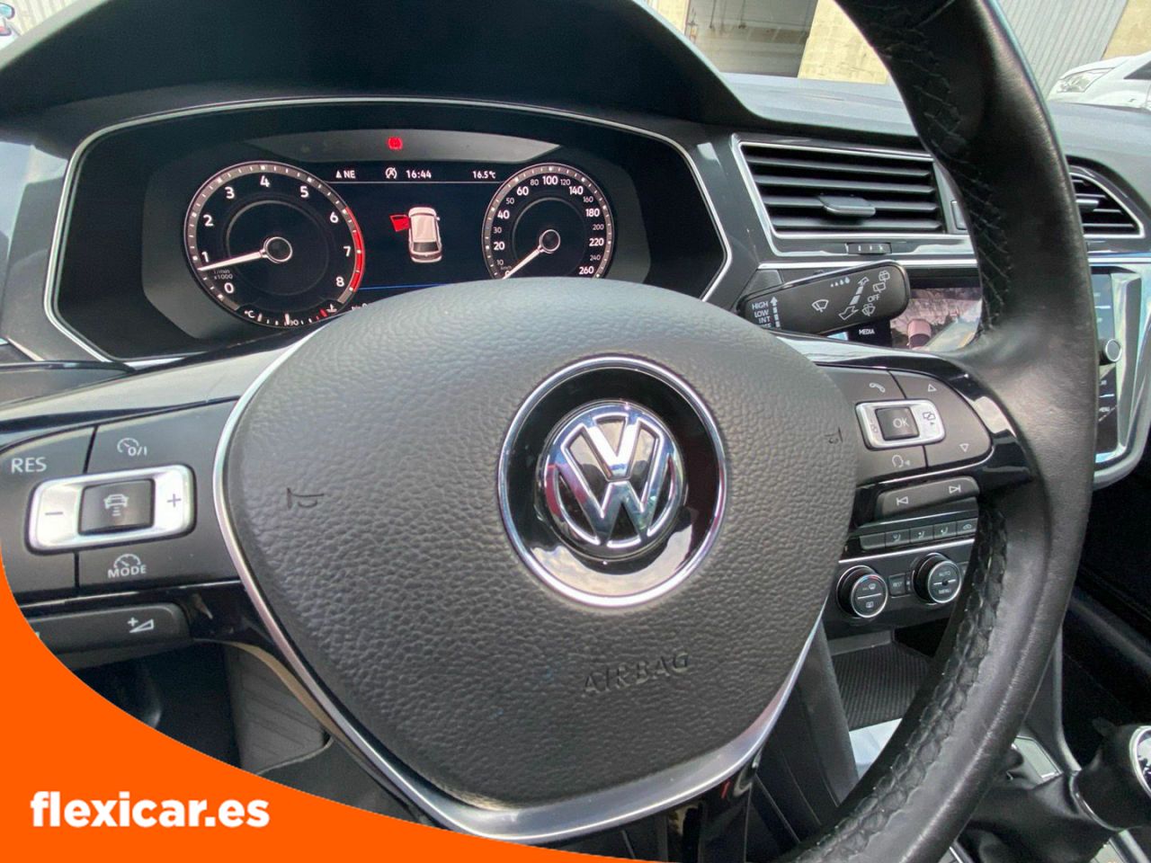 Foto Volkswagen Tiguan 16