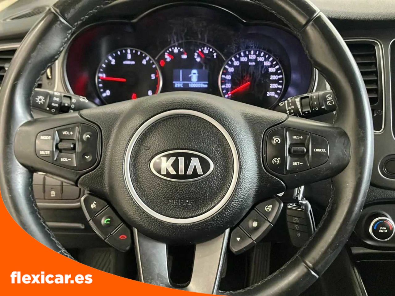 Foto Kia Carens 12