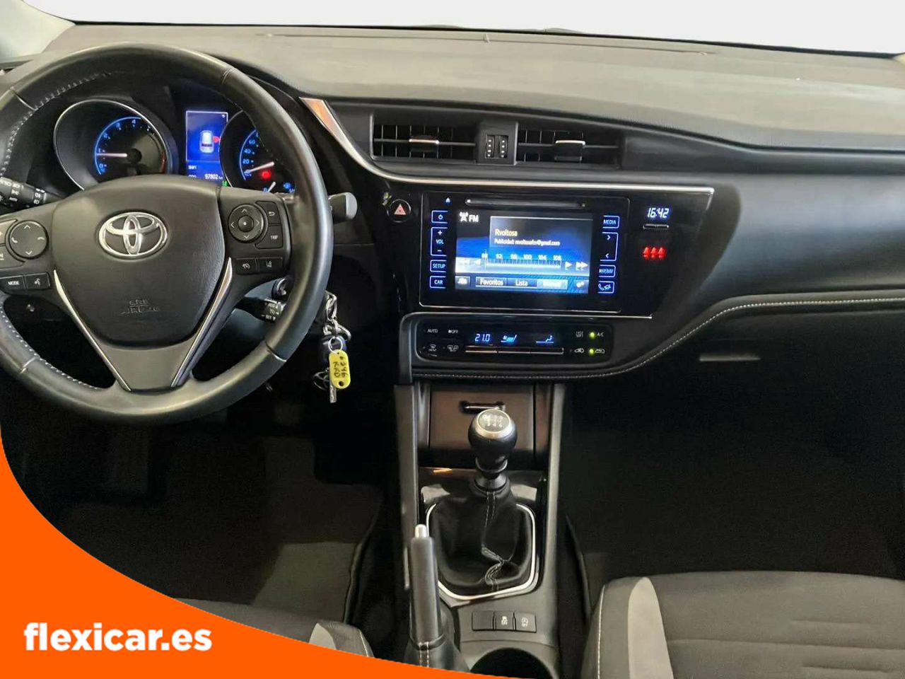 Foto Toyota Auris 11