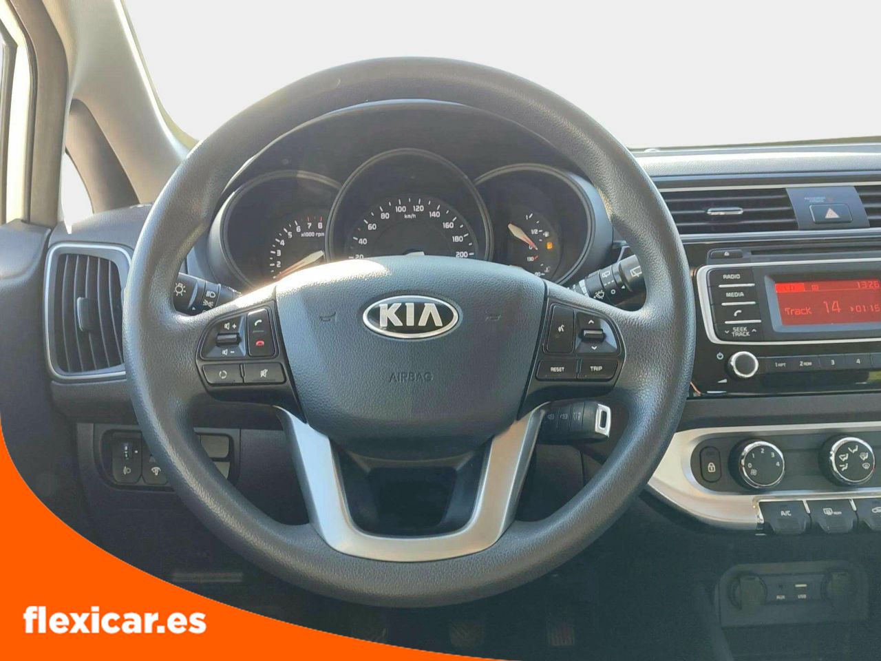 Foto Kia Rio 9