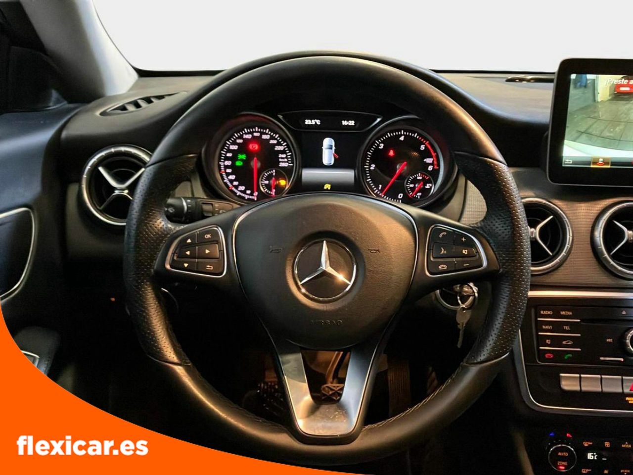 Foto Mercedes-Benz Clase CLA 14