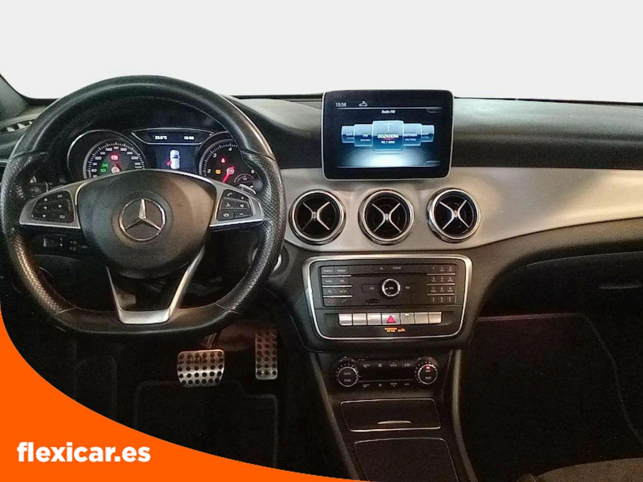 Foto Mercedes-Benz Clase GLA 8