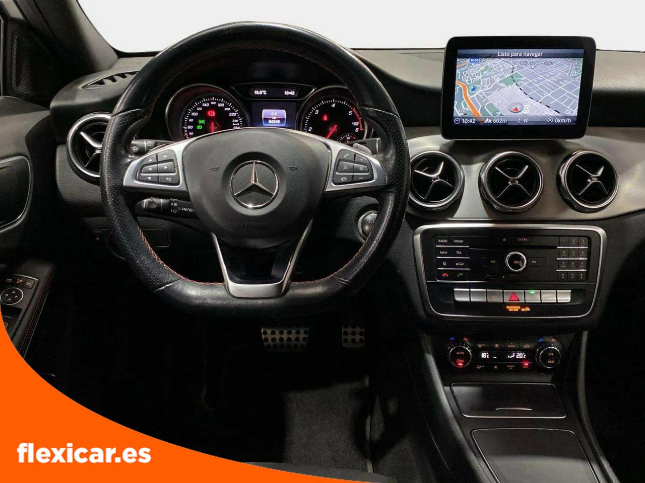 Foto Mercedes-Benz Clase GLA 17