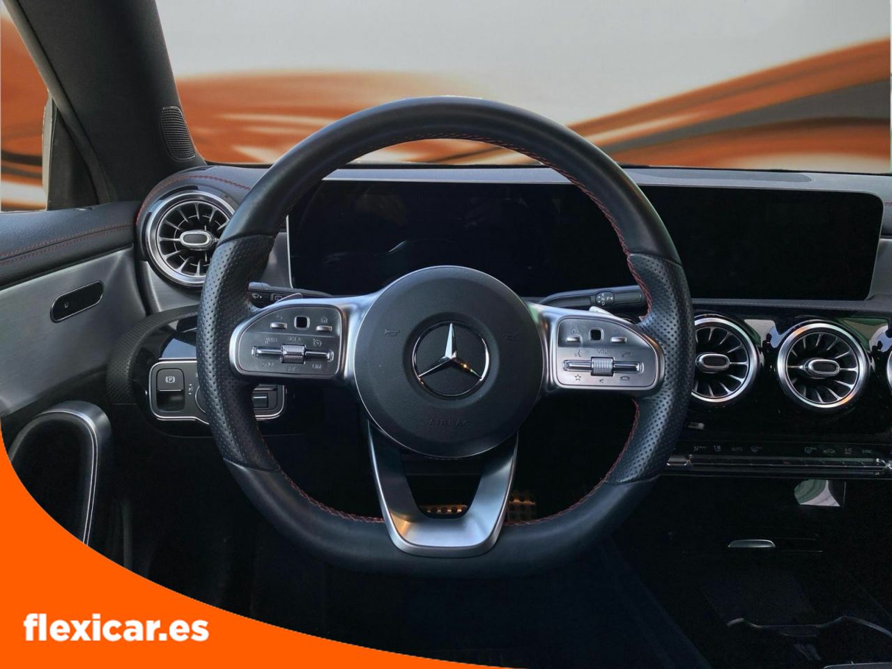 Foto Mercedes-Benz Clase CLA 16