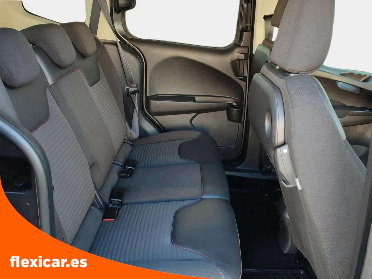 Foto Ford Tourneo Courier 31