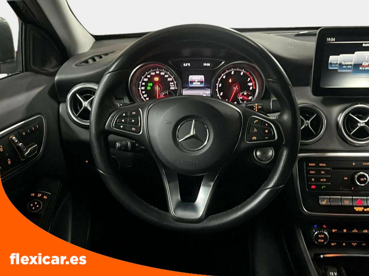 Foto Mercedes-Benz Clase GLA 12