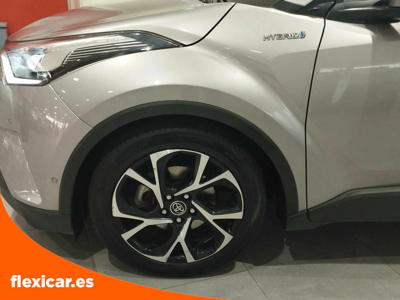 Foto Toyota C-HR 19