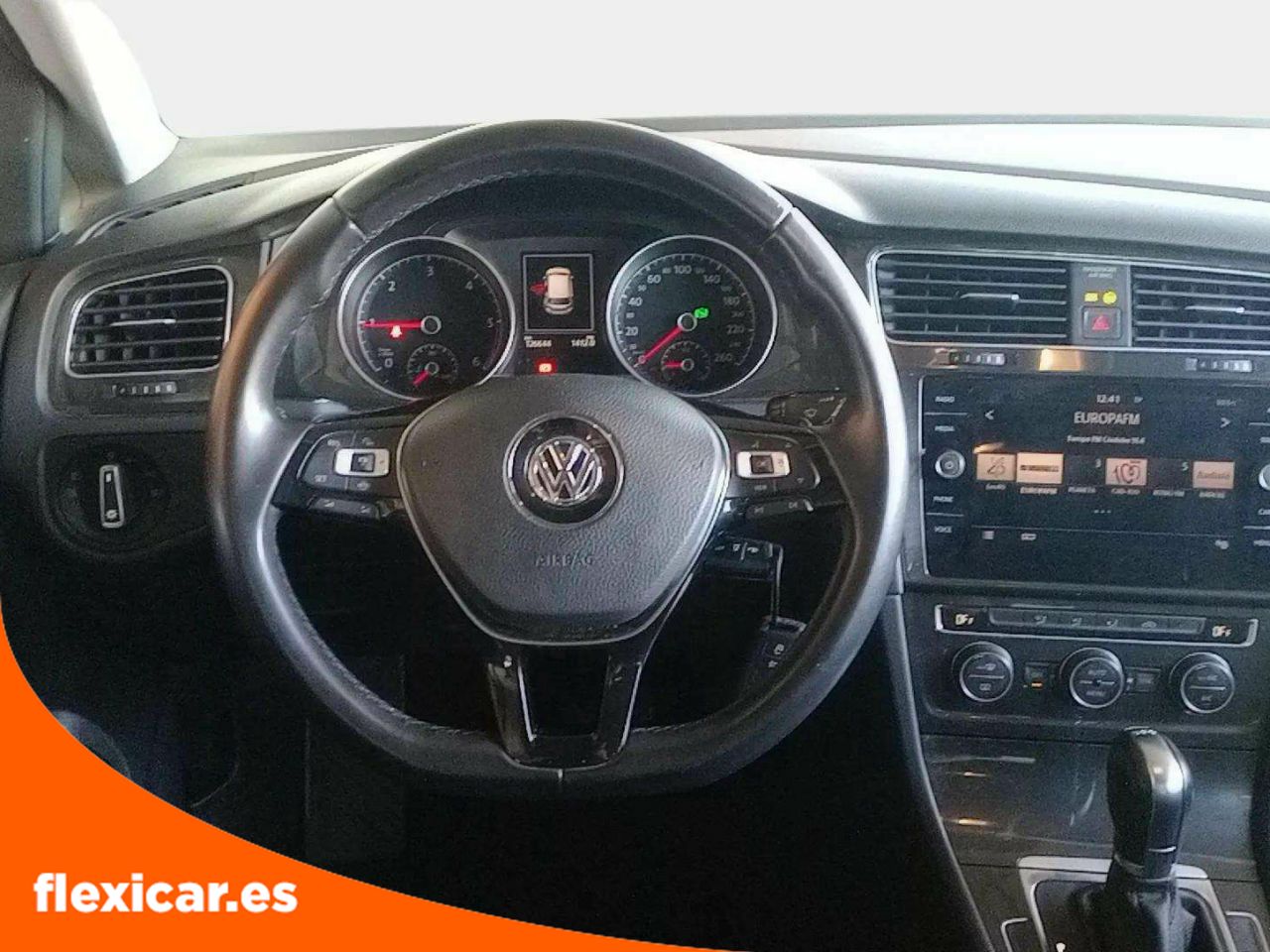 Foto Volkswagen Golf 9