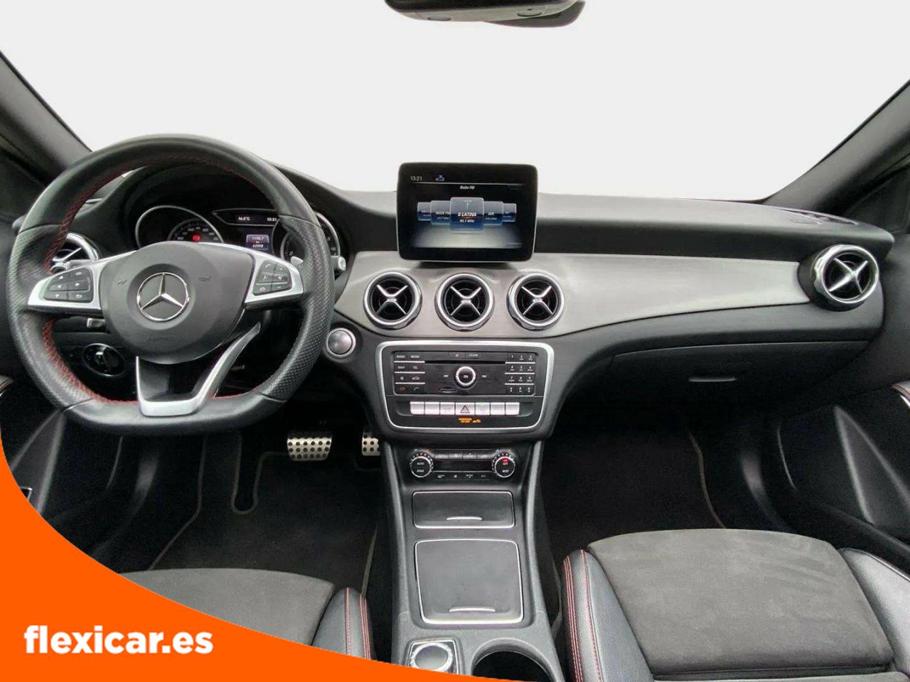 Foto Mercedes-Benz Clase GLA 14