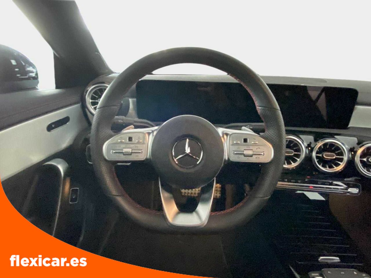 Foto Mercedes-Benz Clase CLA 12