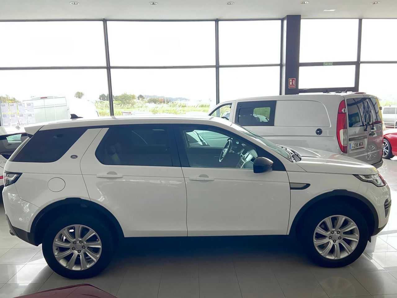 Foto Land-Rover Discovery Sport 7