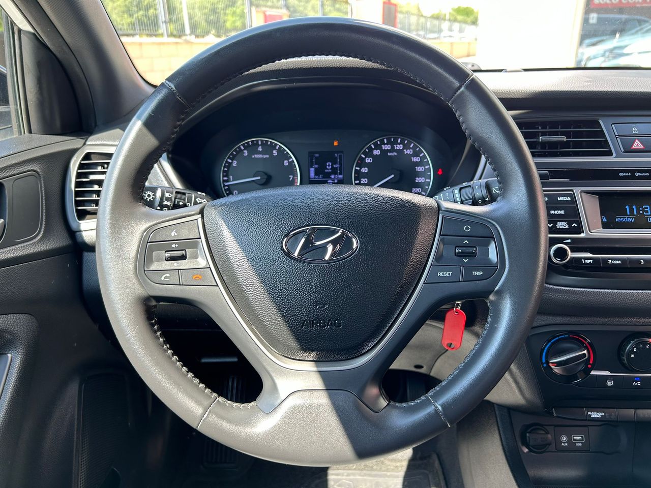 Foto Hyundai i20 14