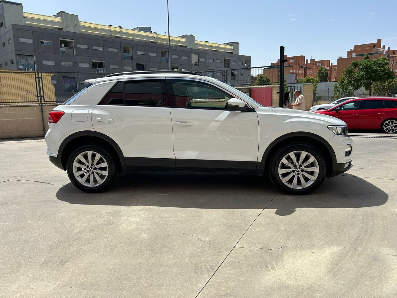 Foto Volkswagen T-Roc 3